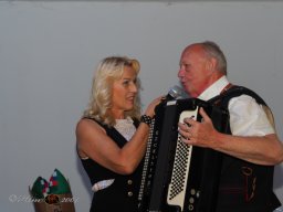 Künstler helfen Kinder - Mit Musik zur Menschlichkeit